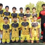 تیم فوتبال باشگاه انصار با تیشرت لوگو برنامه ریزان